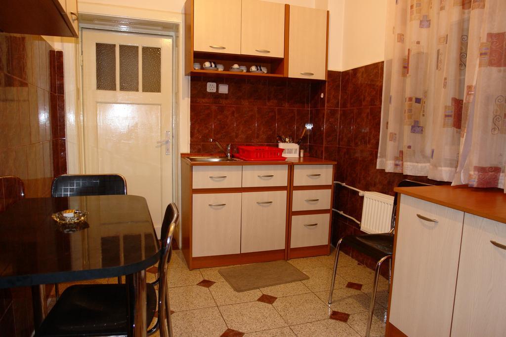 Hotel Ss Residence Unirii Bucarest Habitación foto