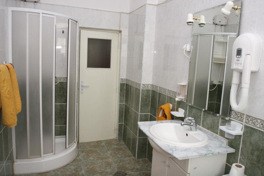 Hotel Ss Residence Unirii Bucarest Exterior foto